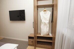 Comfort Single Room, City View | Individually furnished, desk, laptop workspace, soundproofing - ASYL HOTEL (Astana)