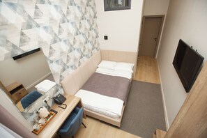 Comfort Single Room, City View | Individually furnished, desk, laptop workspace, soundproofing - ASYL HOTEL (Astana)