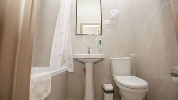 Habitación individual Confort, vista a la ciudad | Baño