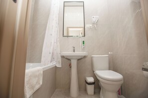 Habitació individual Comfort, vistes a la ciutat | Bany