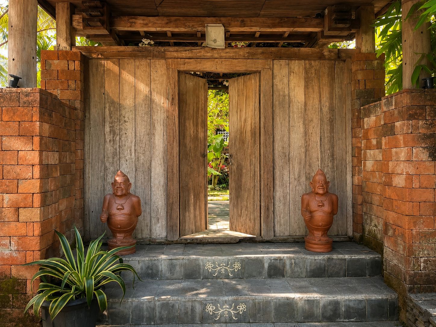 Pintu masuk properti