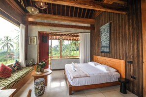 Prana Room | Premium bedding, in-room safe, individually decorated - Villa OMantra Home Bali (Sukasada)