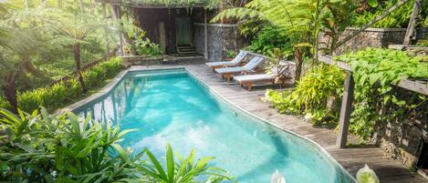 Piscine extérieure