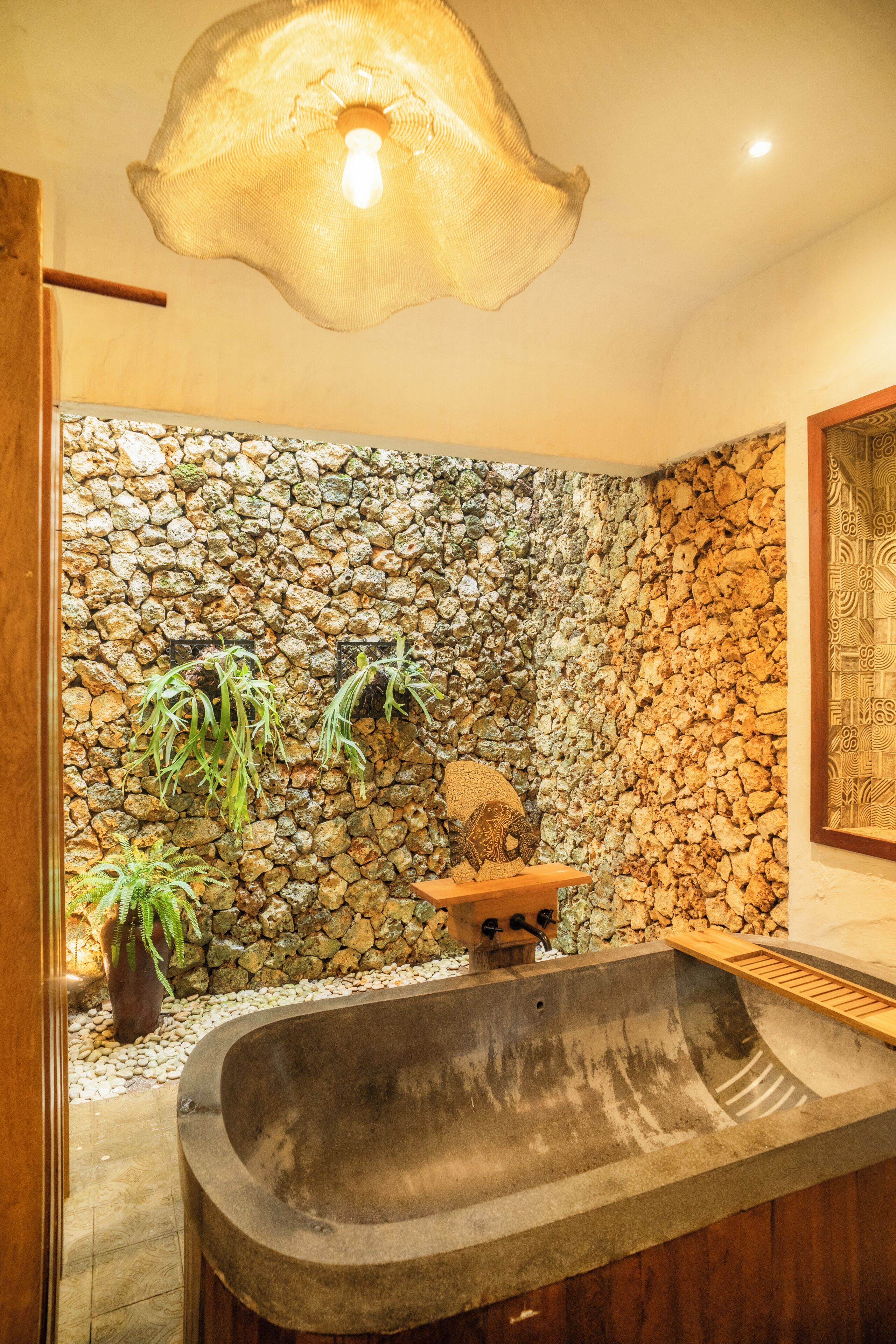Hamsa Room | Bathroom | Free toiletries, hair dryer, slippers, bidet