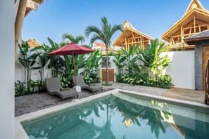 Villa - 4 soveværelser - privat pool | Opholdsområde | 42-tommers smart-tv med digitale kanaler