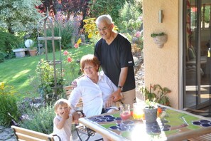 屋外ダイニングエリア