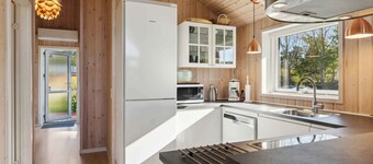 Lovely summer house with SPA, close to the beach.