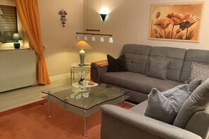 Smart TV - Glasner Comfortable holiday residence (Bad Camberg)