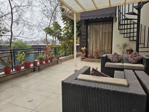 Cheerful 2-bedroom villa with big garden n sports