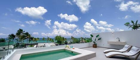 Nhà Duplex có thiết kế đặc trưng, 3 phòng ngủ, hồ bơi riêng, quang cảnh biển | 2 phòng ngủ, két bảo mật tại phòng, trang trí khác biệt