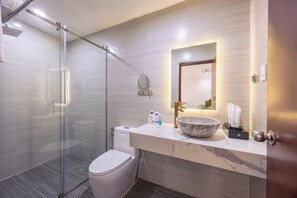 Ducha, artículos de tocador de diseñador, secador de pelo, batas