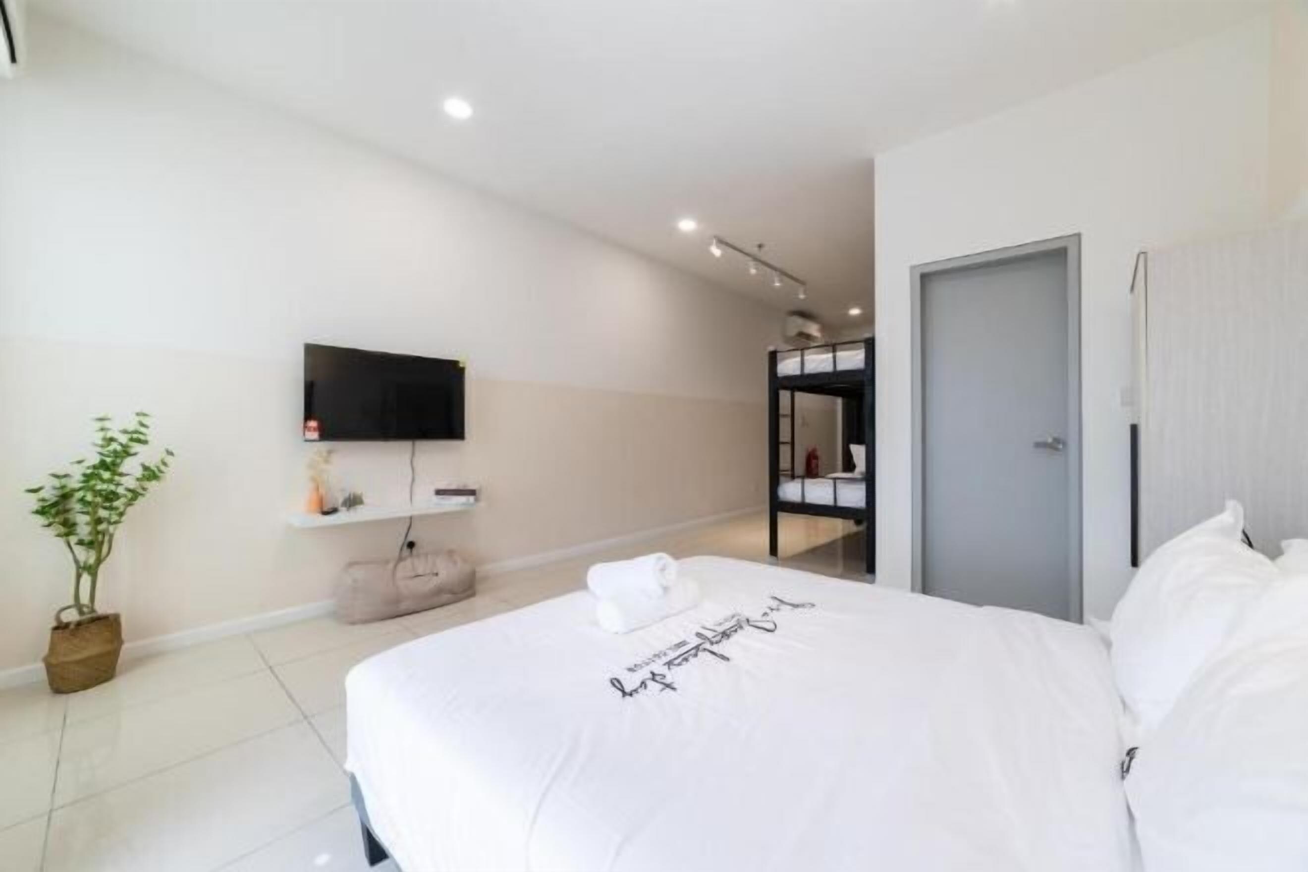 Tabla de planchar con plancha y wifi gratis 