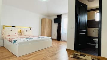 14 bedrooms, WiFi, bed sheets