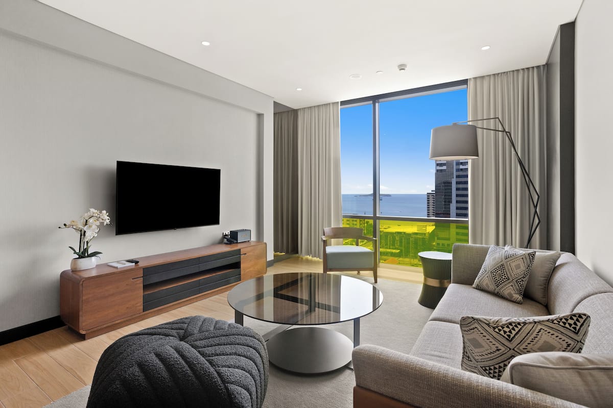 Suite, 1 Bedroom, Smoking, Bay View