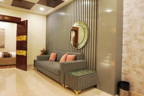 Área de estar no saguão