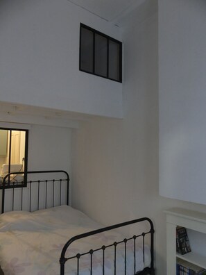 2 Schlafzimmer, Schreibtisch, Reisekinderbett, kostenloses WLAN