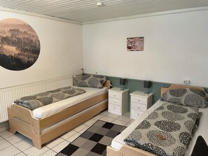 2 chambres, bureau, Wi-Fi, draps fournis