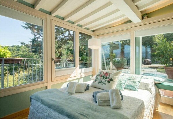 5 bedrooms, free WiFi