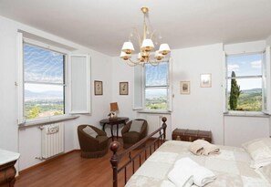 7 Schlafzimmer, Bügeleisen/Bügelbrett, Internetzugang