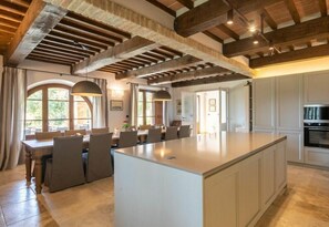 Dining - Villa Ripa Comfortable holiday residence (Foiano della Chiana)
