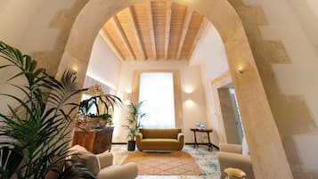 Sala de estar en el lobby