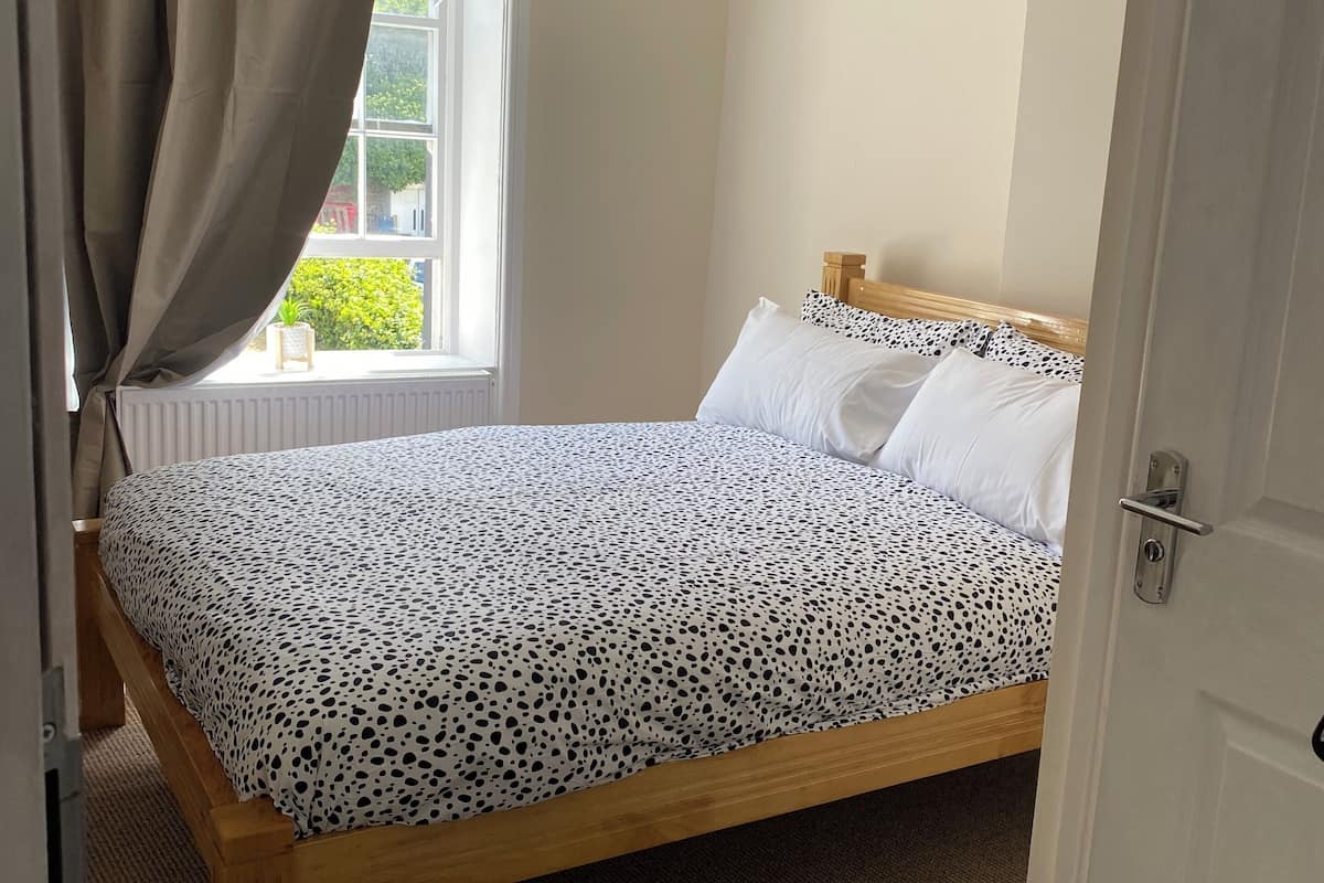 Basic Double Room | WiFi (free)