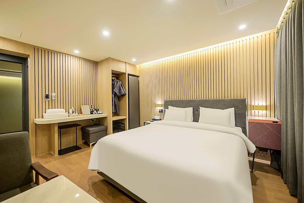 Deluxe Room | 1 bedroom, free WiFi