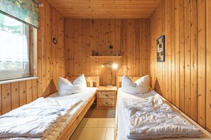 2 室のベッドルーム、WiFi (無料)