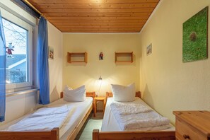 2 bedrooms, free WiFi - Möwe 152 - Kleines Gemütliches Ferienhaus im Ferienpark Mirow (Mirow)