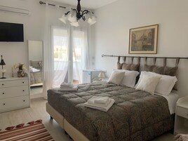 Classic Double or Twin Room, Sea View | Egyptian cotton sheets, premium bedding, pillowtop beds, in-room safe