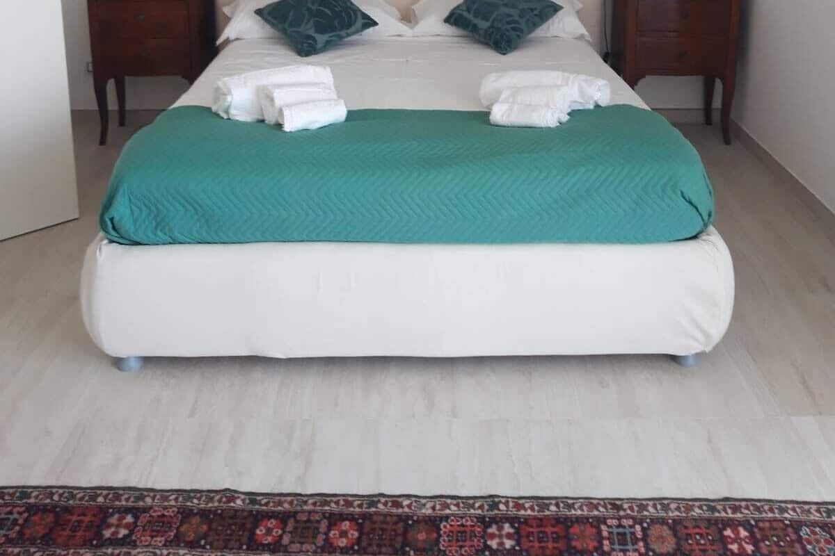 Deluxe Room, Sea View | Egyptian cotton sheets, premium bedding, pillowtop beds, in-room safe