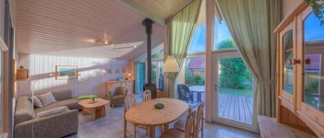 Televisie en een open haard