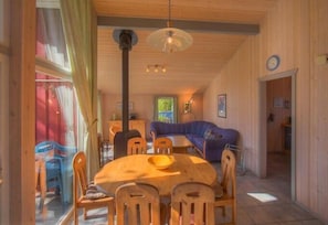 Dining - Seeschwalbe 164 - Das Skandinavische Familienhaus für 4 mit Sauna und Whirlpool (Mirow)