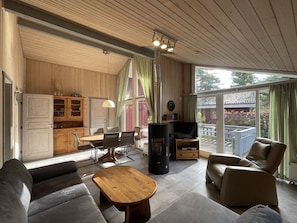 TV, fireplace - Seeschwalbe 166 - Das Skandinavische Familienhaus für 4 mit Sauna und Whirlpool (Mirow)
