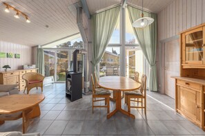 Interior - Seeschwalbe 197 - Das Skandinavische Familienhaus für 4 mit Sauna und Whirlpool (Mirow)