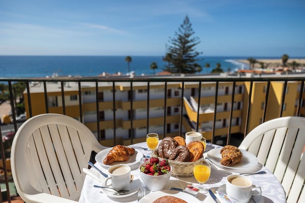 Terrace/patio - Apartamento Los Ficus (San Bartolomé de Tirajana)
