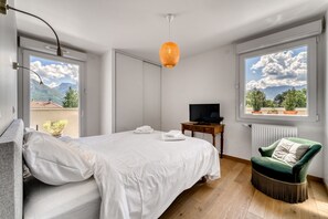 2 chambres, fer et planche à repasser, Wi-Fi gratuit, draps fournis