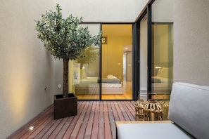 Two-bedroom Apartment With Winter Garden | Terrace/patio - Thomaz Palace (Porto)