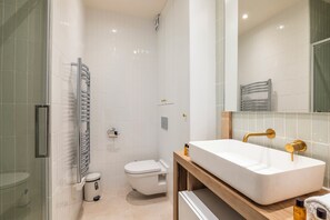 Towels - A Zen Escape, by Veeve (Paris)