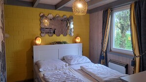 2 室のベッドルーム、WiFi (無料)