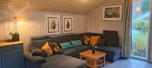 TV - Wildgans 134 - Klassisches Skandinavisches Ferienhaus für bis zu 6 Personen (Mirow)