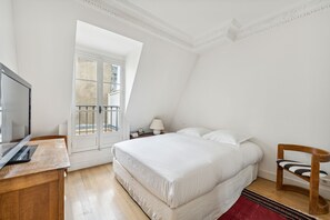 2 bedrooms, WiFi, bed sheets