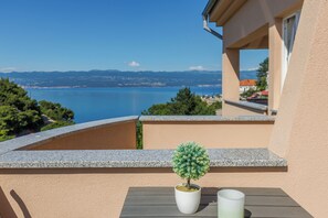 Family Apartment, Multiple Bedrooms, Sea Facing (Beachfront Apartment Betty) | Property grounds - Beachfront Apartment Betty (Vrbnik)