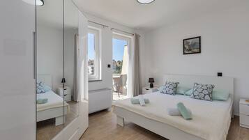 1 bedroom, free WiFi, bed sheets