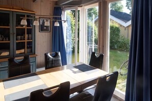 Unclassified image, 3 of 24, button