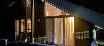 Wild Goose 70 - Classic Scandinavian vacation home for up to 6 people