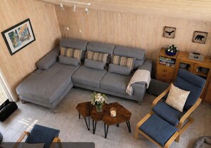 Living area - Wild Goose 70 - Classic Scandinavian vacation home for up to 6 people (Mirow)