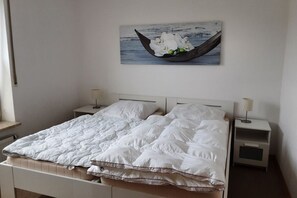 5 chambres, fer et planche à repasser, Wi-Fi gratuit, draps fournis