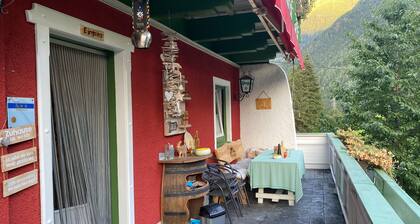 Doppelzimmer Stieflberg mit Dusche Toilette und Frühstück