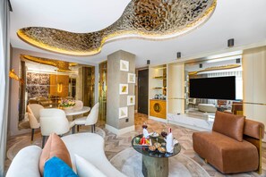 Phòng Suite Cao cấp | Phòng khách | TV 
